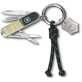  Складной нож Victorinox Classic SD New York Style 0.6223.e223, функций 7, 58мм, зеленый, коробка подарочная 