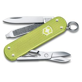  Нож перочинный Victorinox Classic Lime Twist (0.6221.241G) 58мм 7функц. карт.коробка 